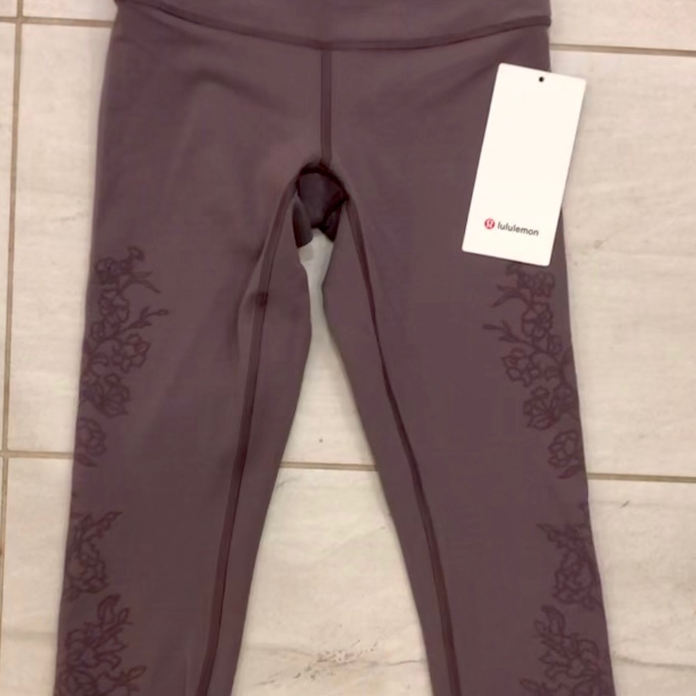 Lululemon Leggings Size 4 NWT